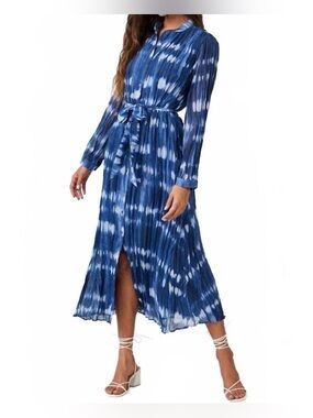 Bella Dahl Long Sleeve Pleated Maxi Dress In Ocean Tides Medium Bkue White